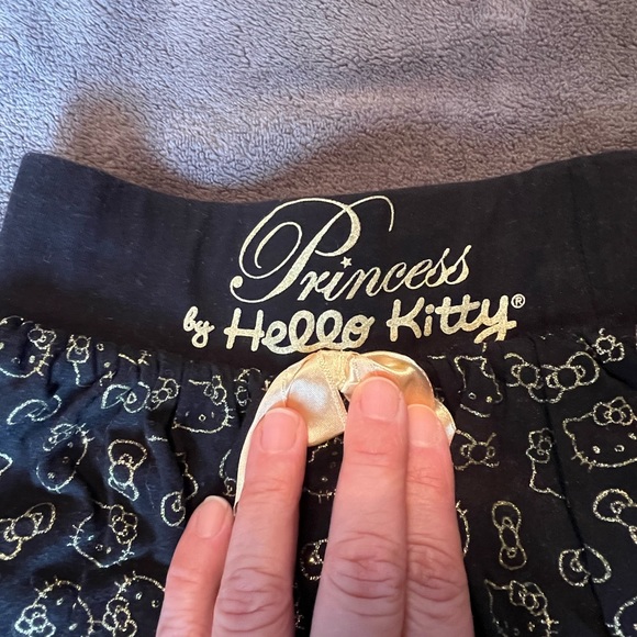 Hello Kitty - girl’s hoodie and skirt. 2 piece bundle - Picture 3 of 13